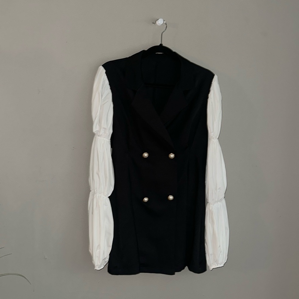 Black flare Blazer with bubble Sleeves